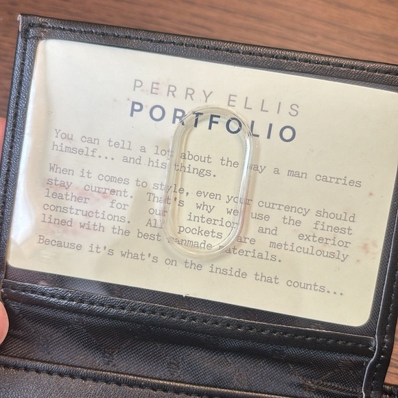 Perry Ellis wallet NWT - Picture 9 of 9